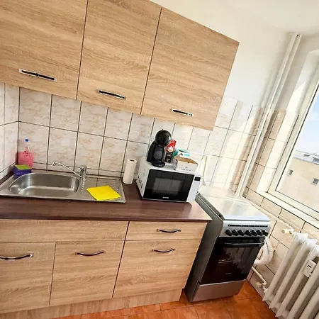 Studio Craiova Апартамент Крайова